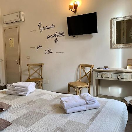 Guest House Casa Vicenza Rome Bagian luar foto